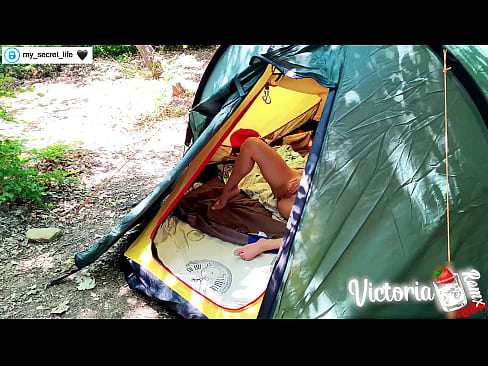 ❤️ Nakuha sa camera Madamdaming haltak off Stranger in a tent ☑ Mahirap na porn sa amin ❤